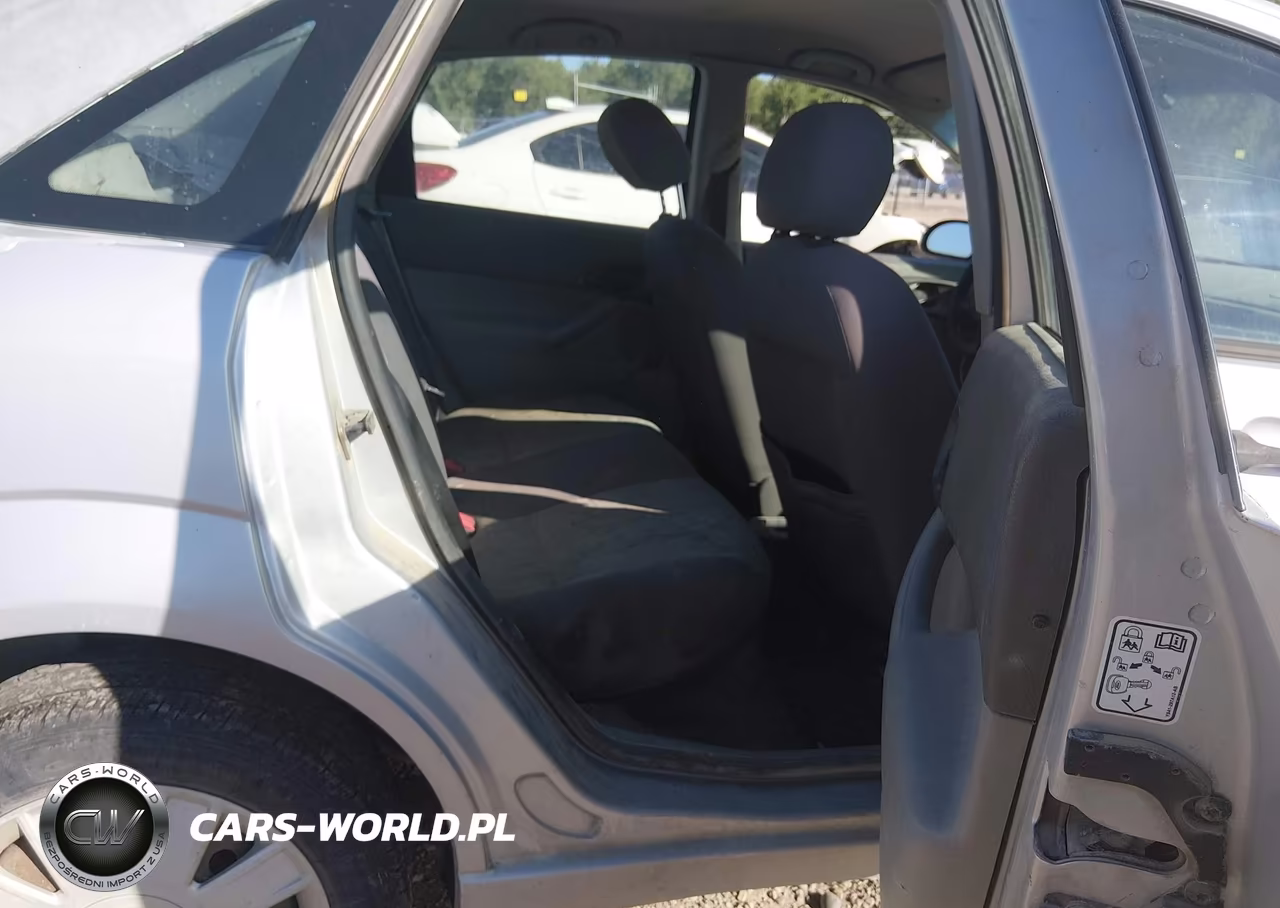 2005 Ford Focus Zx4 VIN:1FAFP34N05W124843 - 8