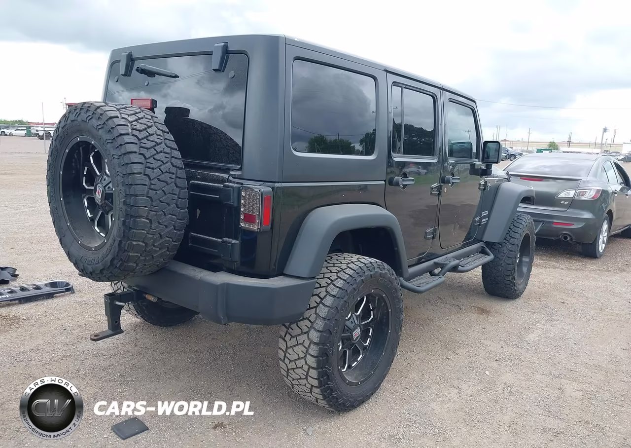 2017 Jeep Wrangler Unlimited Sport 4X4 VIN:1C4BJWDGXHL571666 - 4