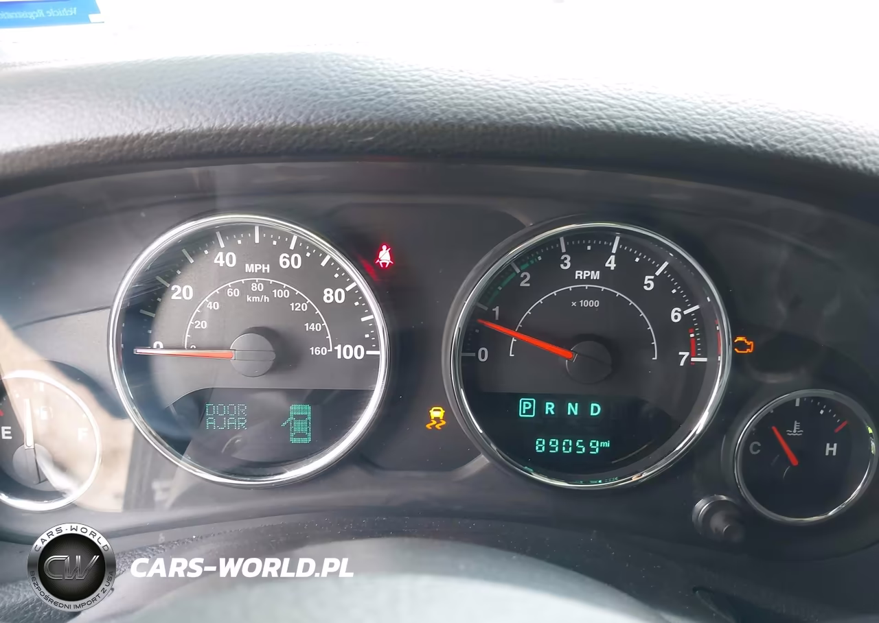 2017 Jeep Wrangler Unlimited Sport 4X4 VIN:1C4BJWDGXHL571666 - 7