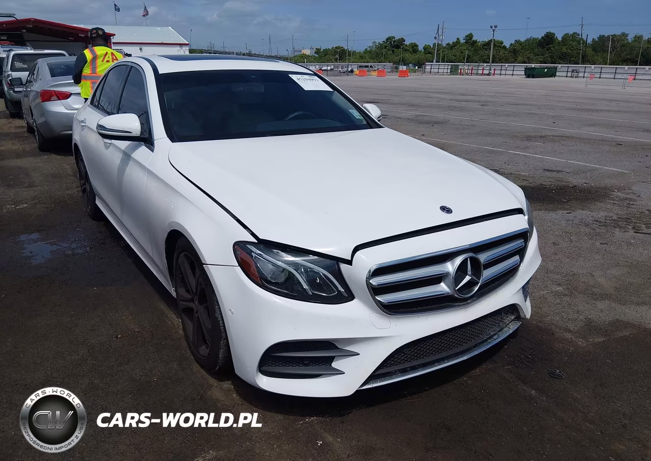 2017 Mercedes-Benz E 300 – zdjęcie 1 z 16