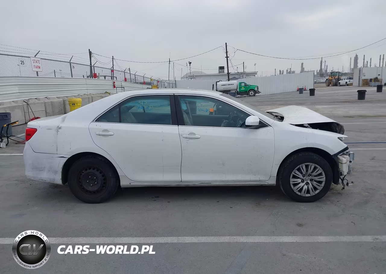 2012 Toyota Camry Le VIN:4T1BF1FK9CU561232 - 18