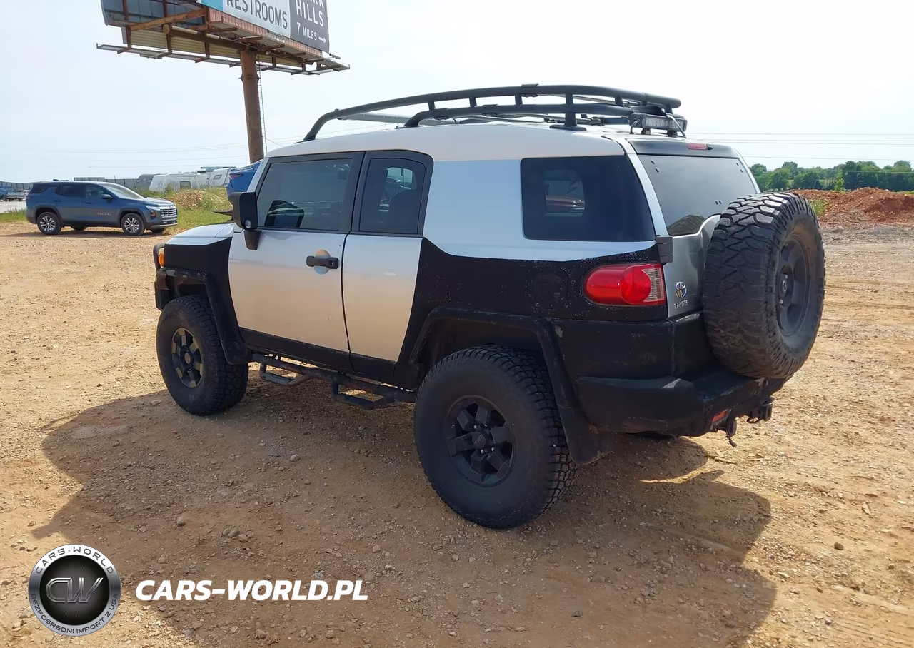 2008 Toyota Fj Cruiser VIN:JTEBU11FX8K027479 - 3