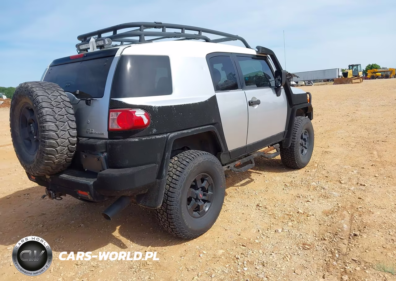 2008 Toyota Fj Cruiser VIN:JTEBU11FX8K027479 - 4