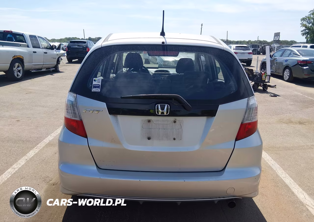 2013 Honda Fit VIN:JHMGE8H31DC005207 - 16