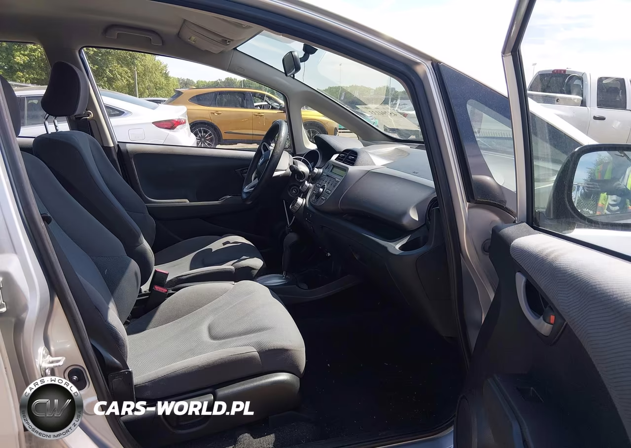 2013 Honda Fit VIN:JHMGE8H31DC005207 - 5