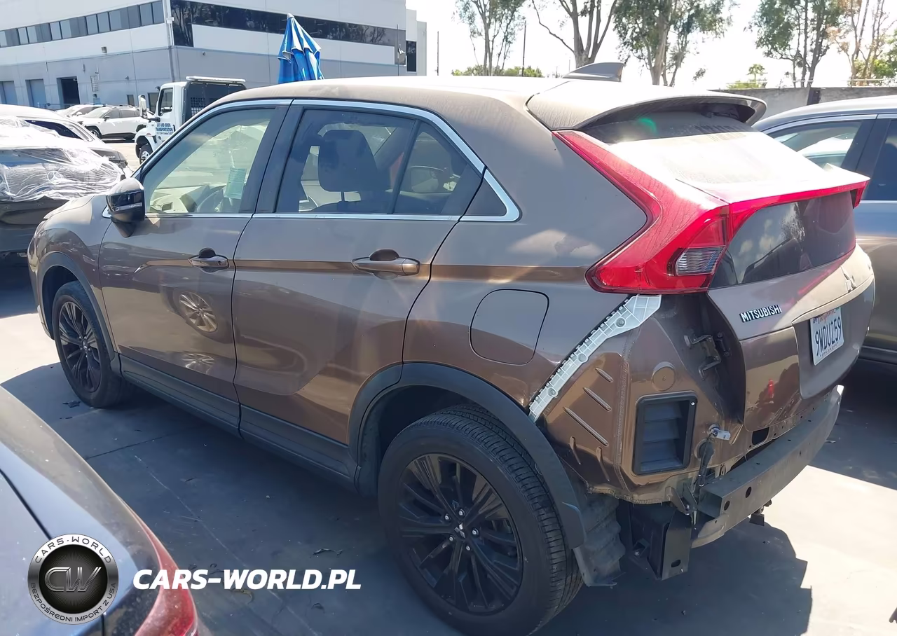 2018 Mitsubishi Eclipse Cross Le VIN:JA4AT4AA8JZ051151 - 3