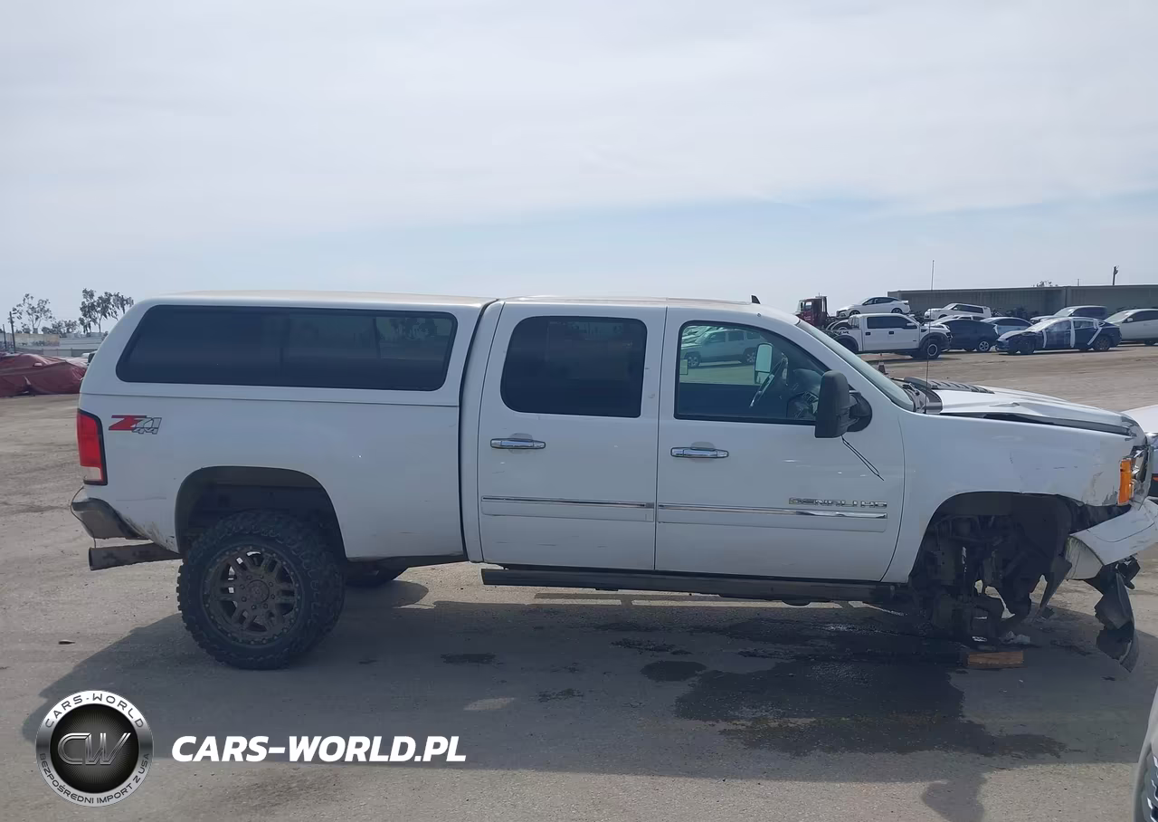 2011 GMC Sierra 2500Hd Denali VIN:1GT125C86BF205707 - 13