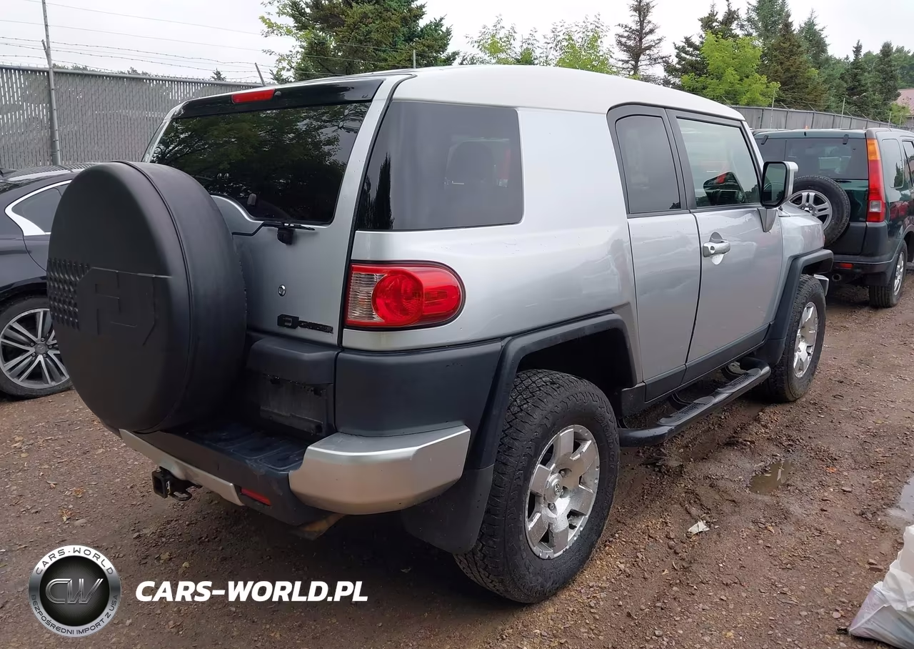 2007 Toyota Fj Cruiser VIN:JTEBU11F170051583 - 4