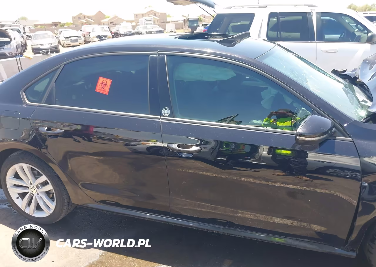 2019 Volkswagen Passat 2.0T Wolfsburg Edition VIN:1VWLA7A37KC000541 - 13