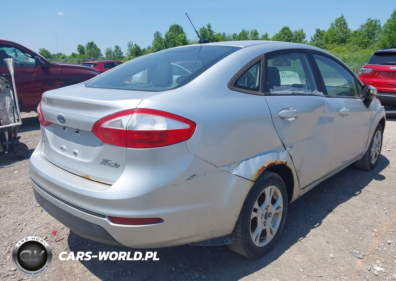 2016 Ford Fiesta Se VIN:3FADP4BJXGM111632 - 4