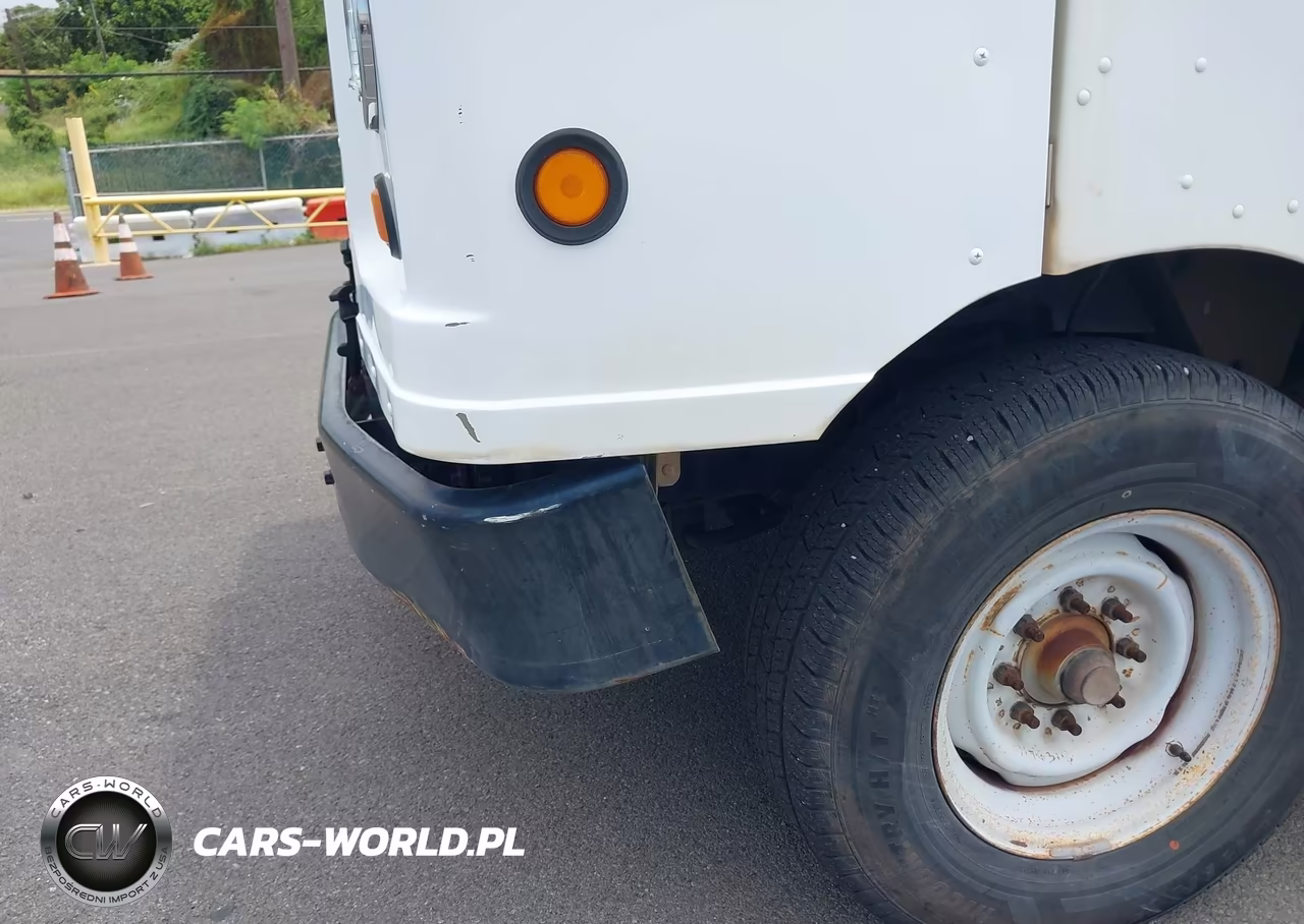 2006 Ford E-350 Stripped VIN:1FCJE39L26HA19695 - 12
