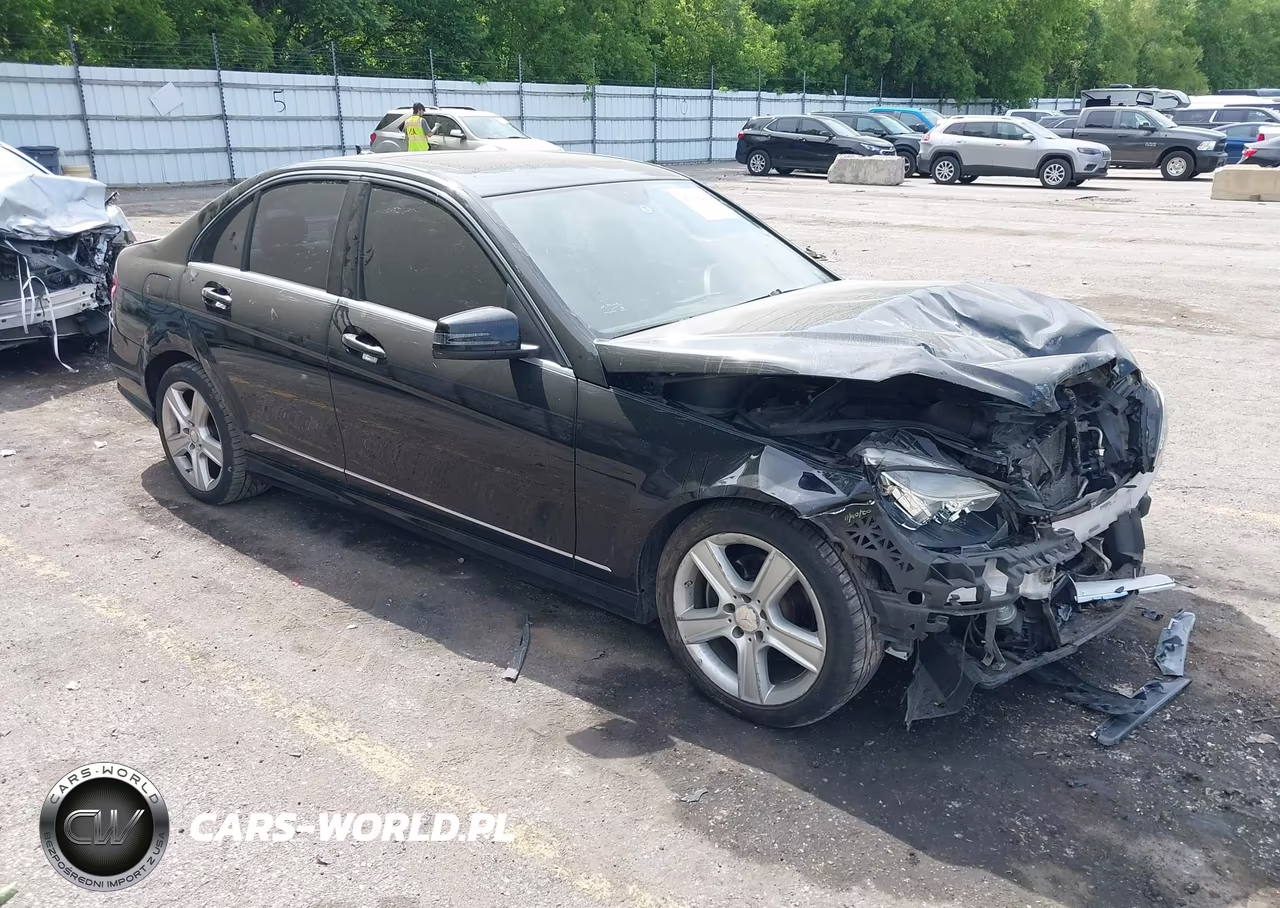 2011 Mercedes-Benz C 300 Sport 4Matic – zdjęcie 1 z 17