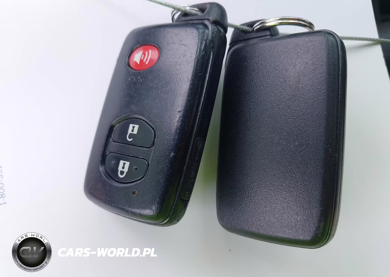 2012 Toyota Prius V Two VIN:JTDZN3EU5C3038476 - 11