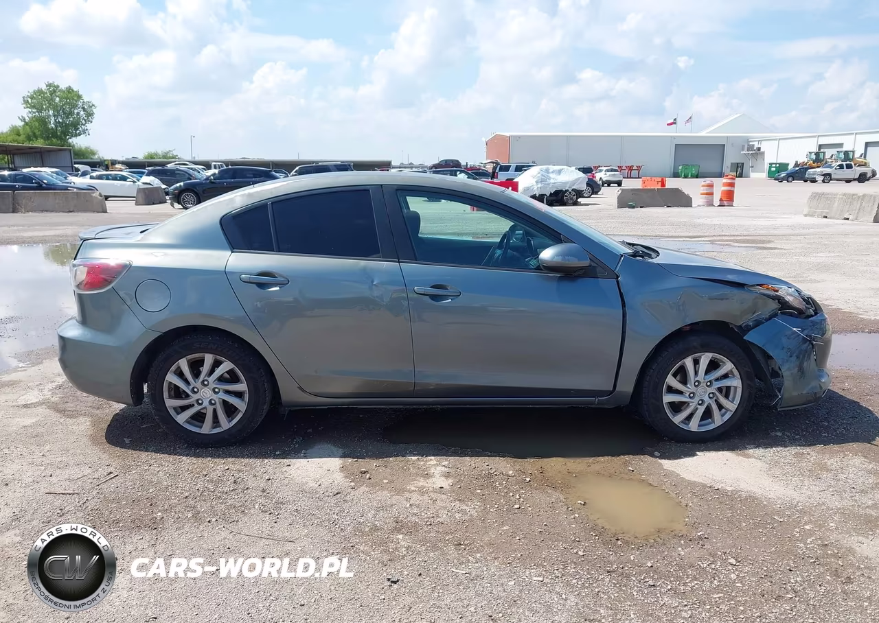 2012 Mazda Mazda3 I Touring VIN:JM1BL1V79C1663822 - 12