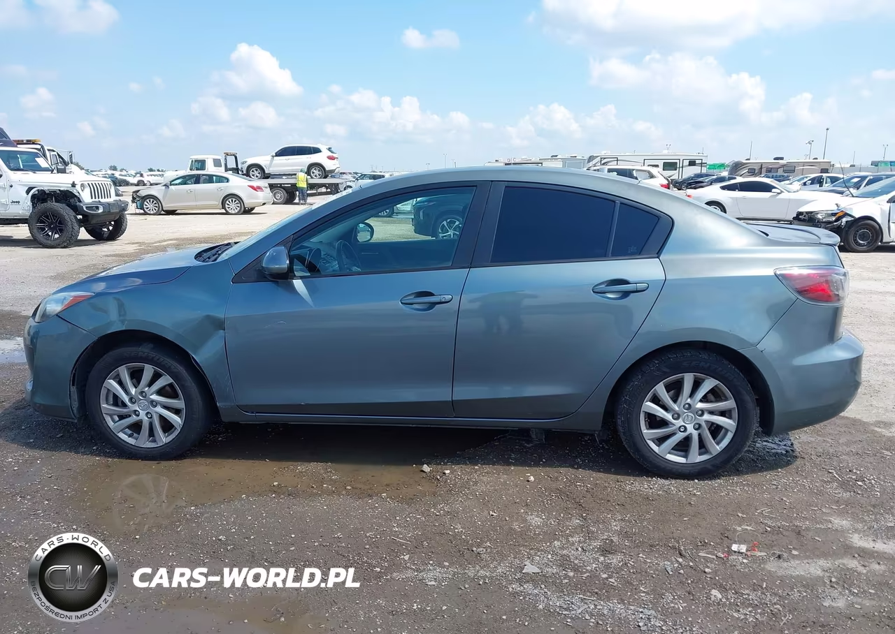 2012 Mazda Mazda3 I Touring VIN:JM1BL1V79C1663822 - 13