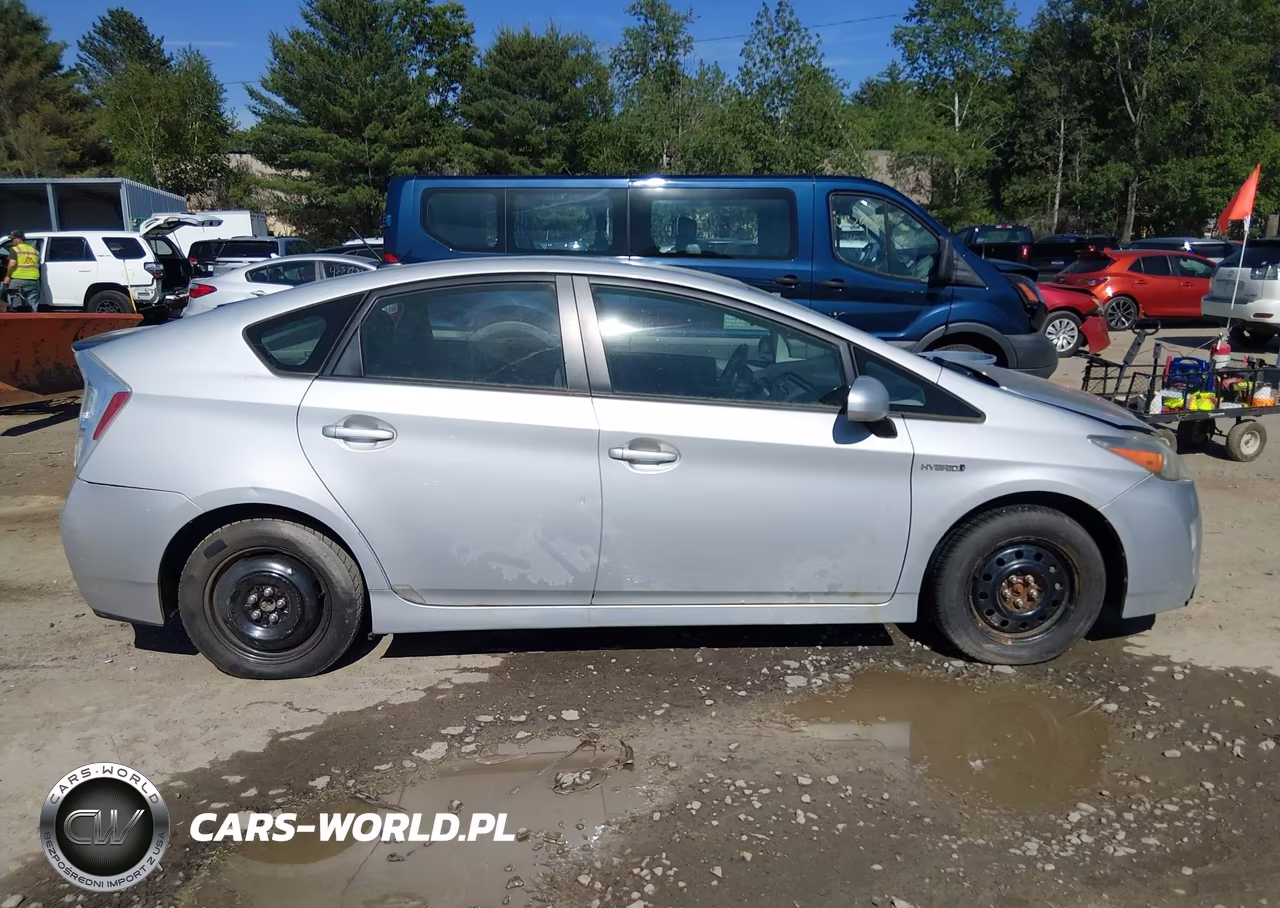 2011 Toyota Prius Two VIN:JTDKN3DU5B0291199 - 13