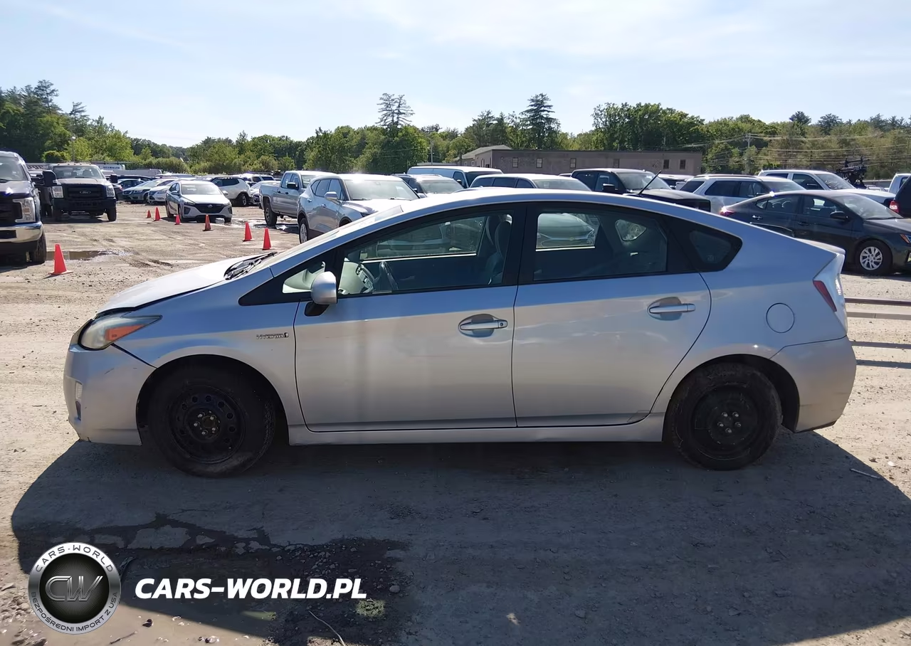2011 Toyota Prius Two VIN:JTDKN3DU5B0291199 - 14