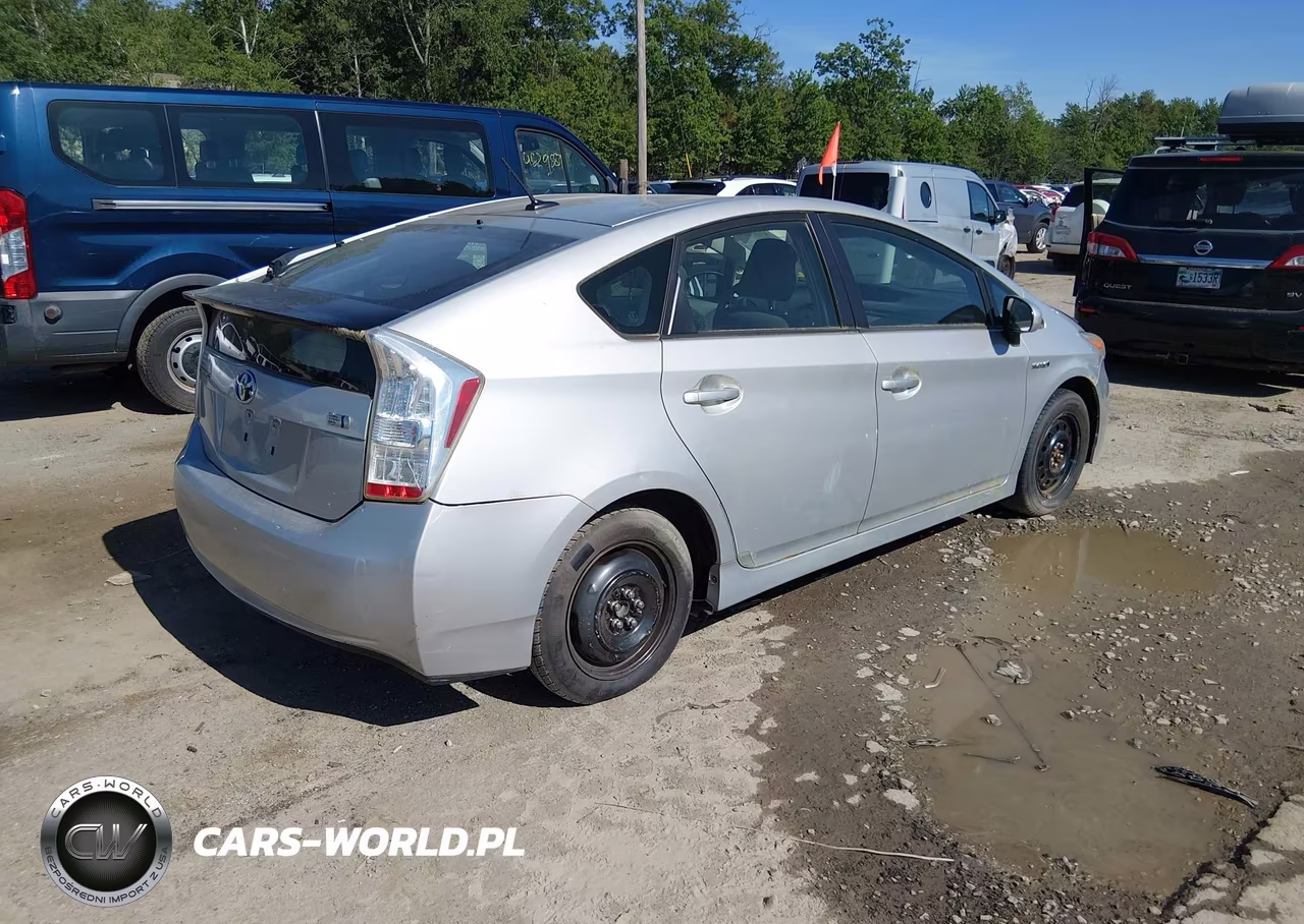 2011 Toyota Prius Two VIN:JTDKN3DU5B0291199 - 4