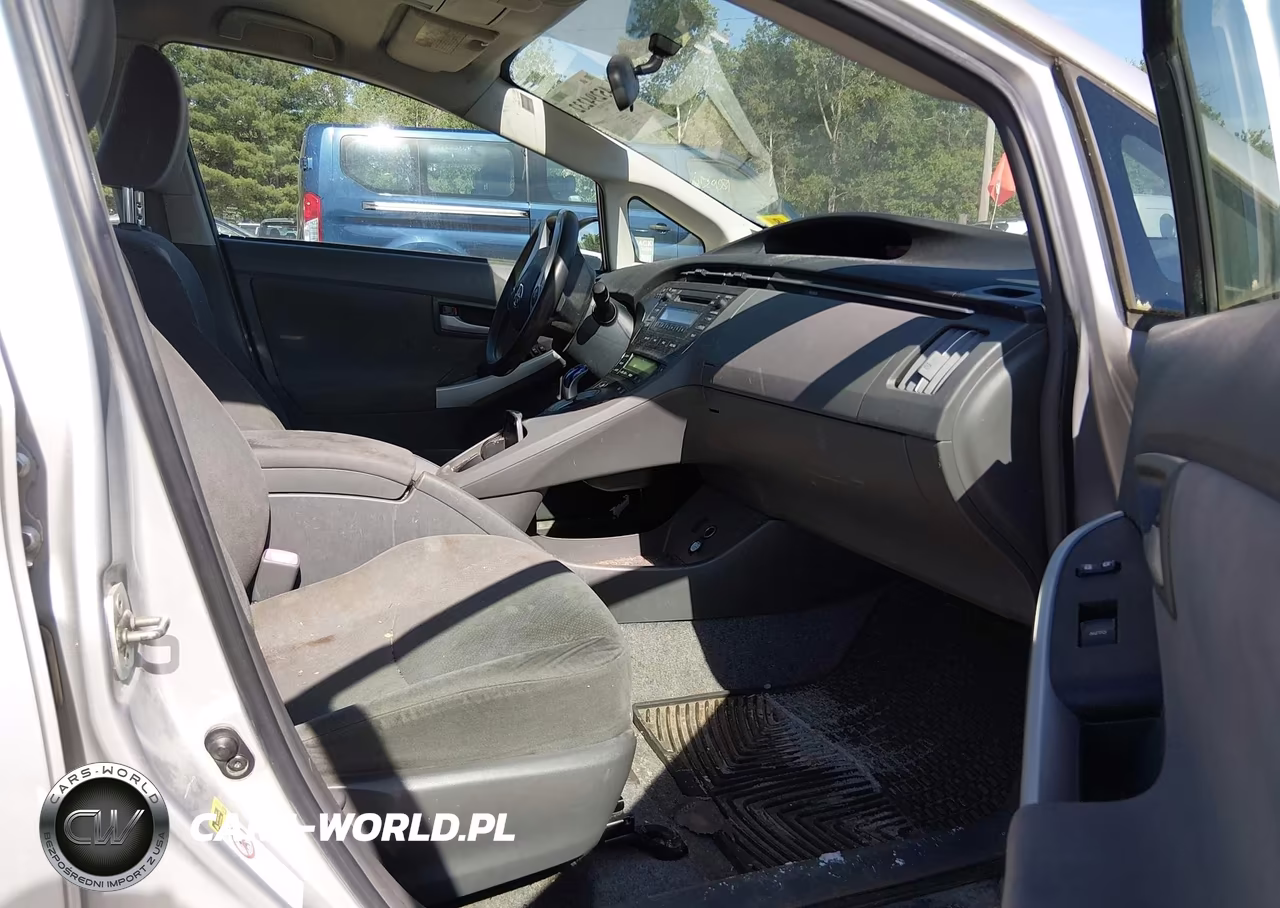 2011 Toyota Prius Two VIN:JTDKN3DU5B0291199 - 5