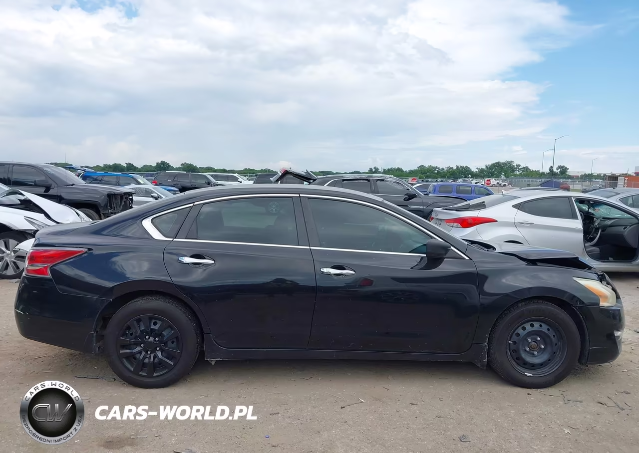2015 Nissan Altima 2.5 S VIN:1N4AL3AP4FN328595 - 13