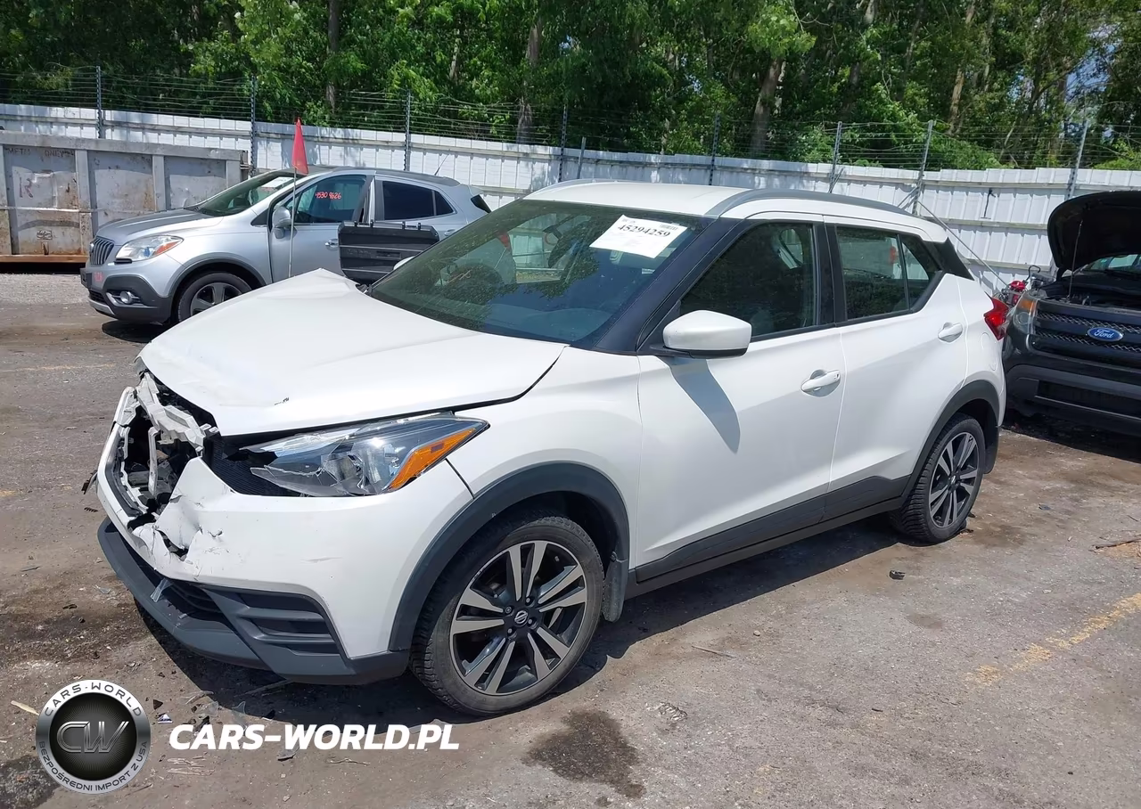 2018 Nissan Kicks Sv VIN:3N1CP5CU0JL530495 - 2
