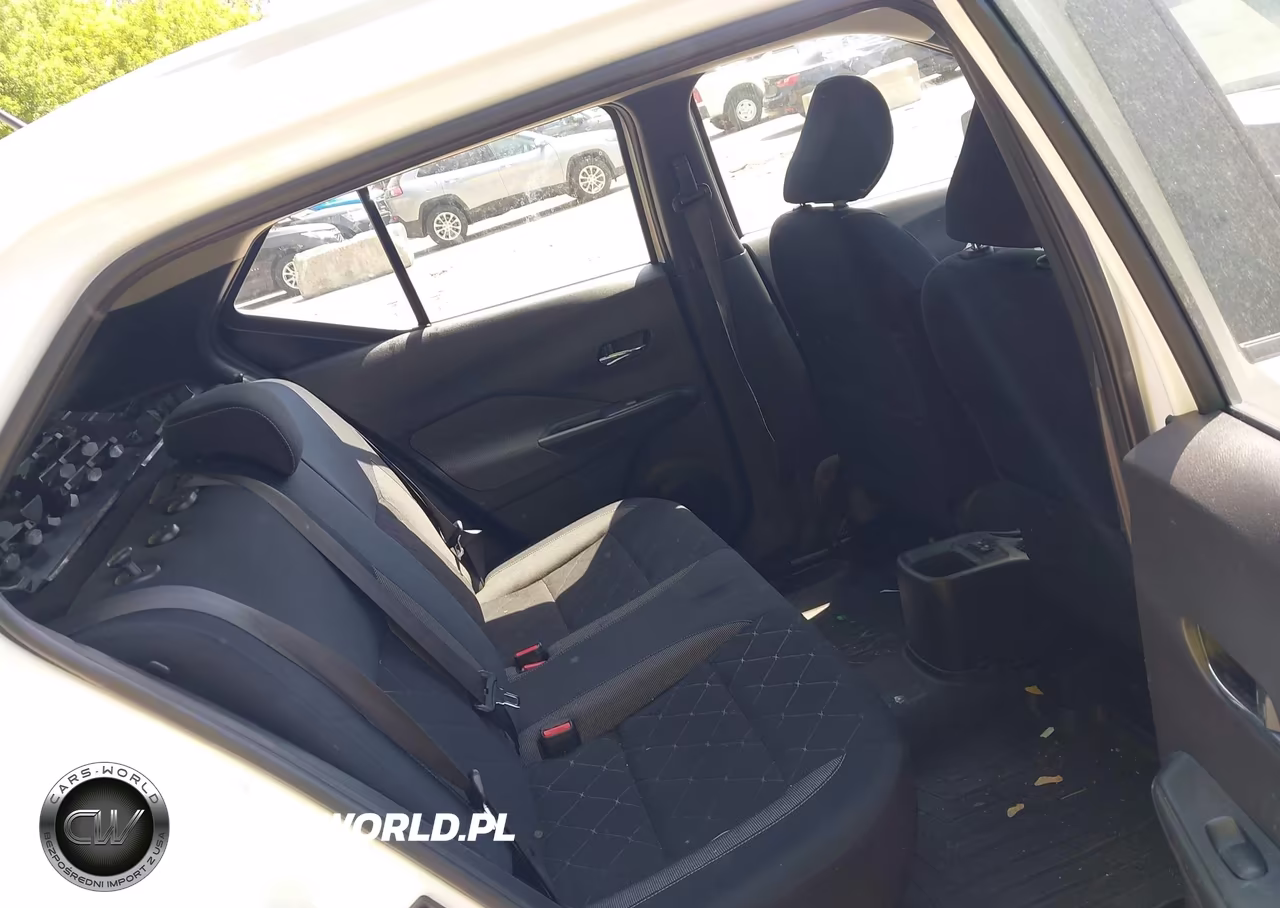 2018 Nissan Kicks Sv VIN:3N1CP5CU0JL530495 - 8