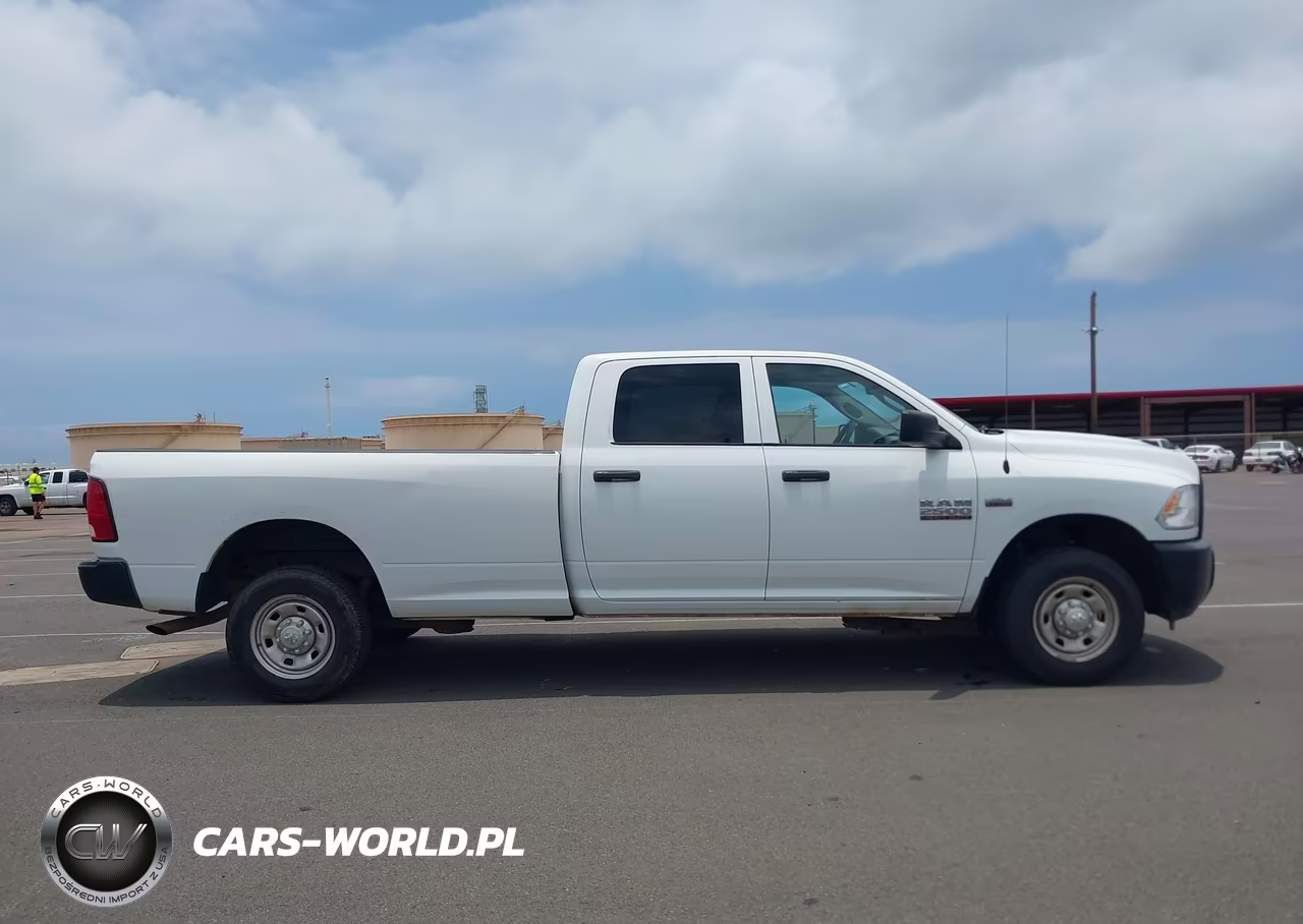2018 Ram 2500 Tradesman 4X2 8' Box VIN:3C6TR4HT4JG346646 - 18