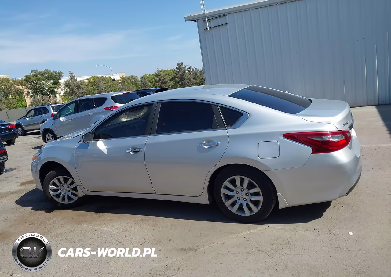 2018 Nissan Altima 2.5 S VIN:1N4AL3AP2JC276503 - 14