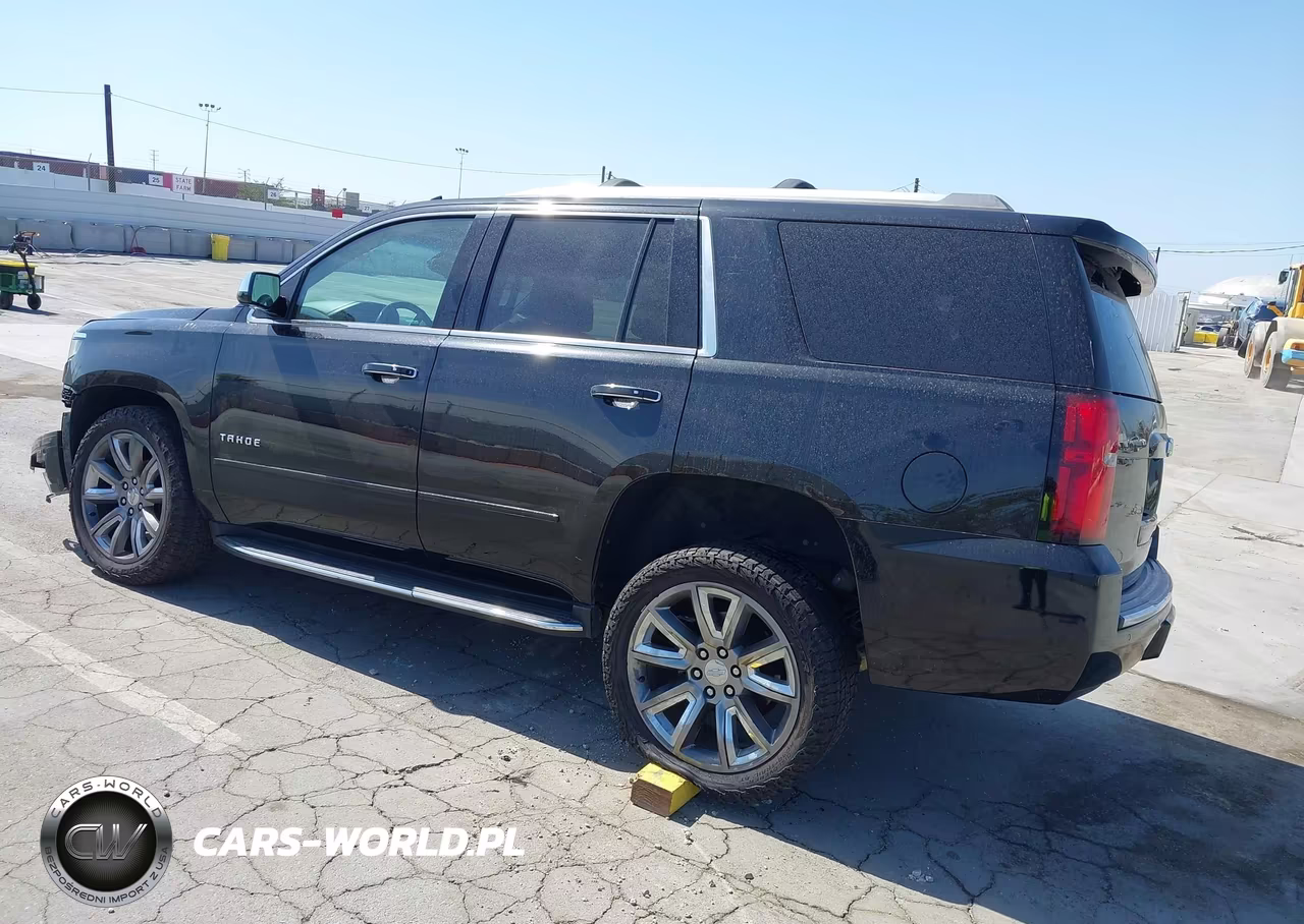 2019 Chevrolet Tahoe Premier VIN:1GNSKCKC7KR193264 - 3