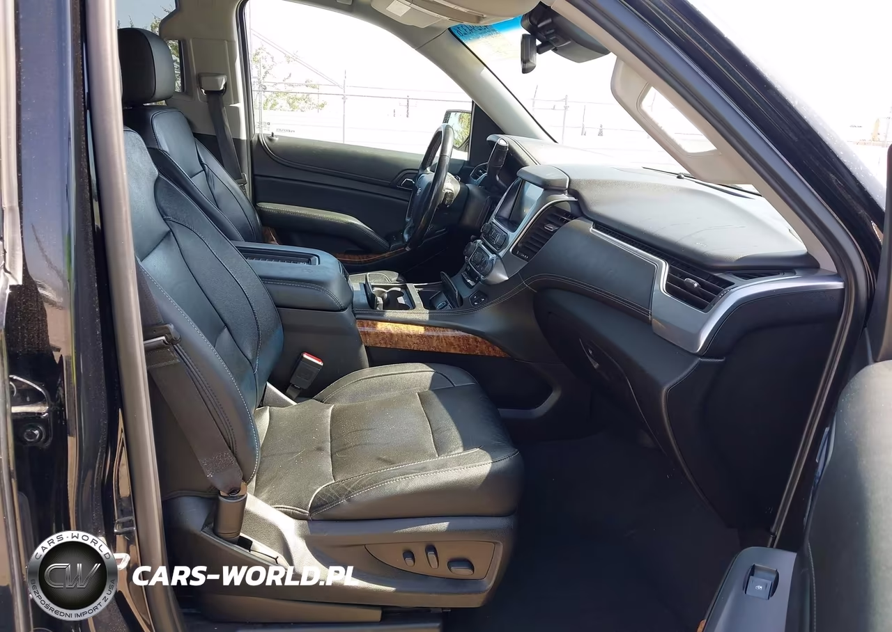 2019 Chevrolet Tahoe Premier VIN:1GNSKCKC7KR193264 - 5