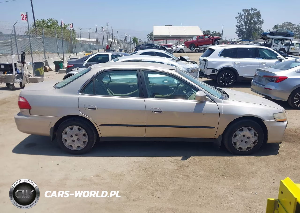 1999 Honda Accord Lx VIN:1HGCG6656XA155592 - 13