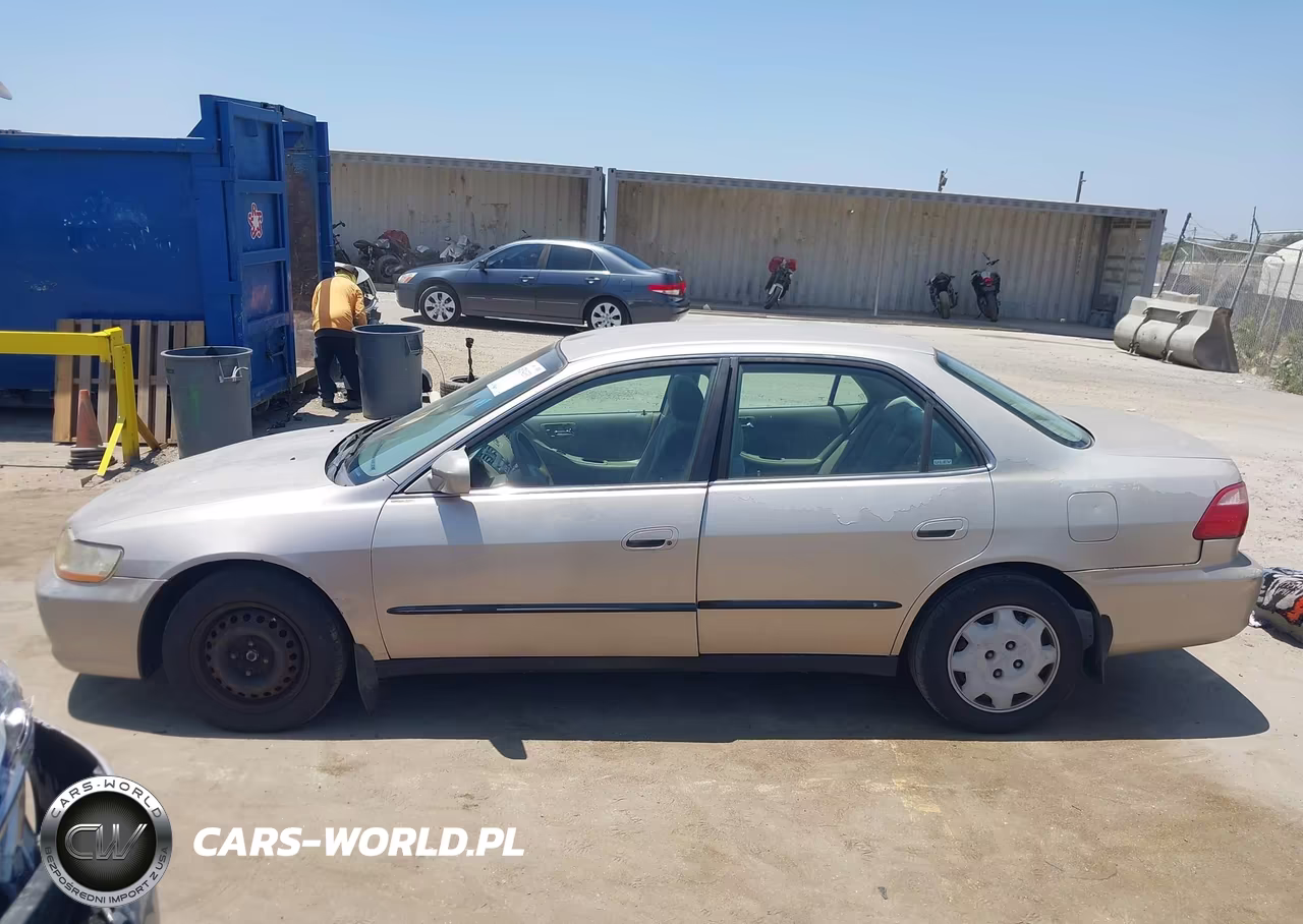 1999 Honda Accord Lx VIN:1HGCG6656XA155592 - 14