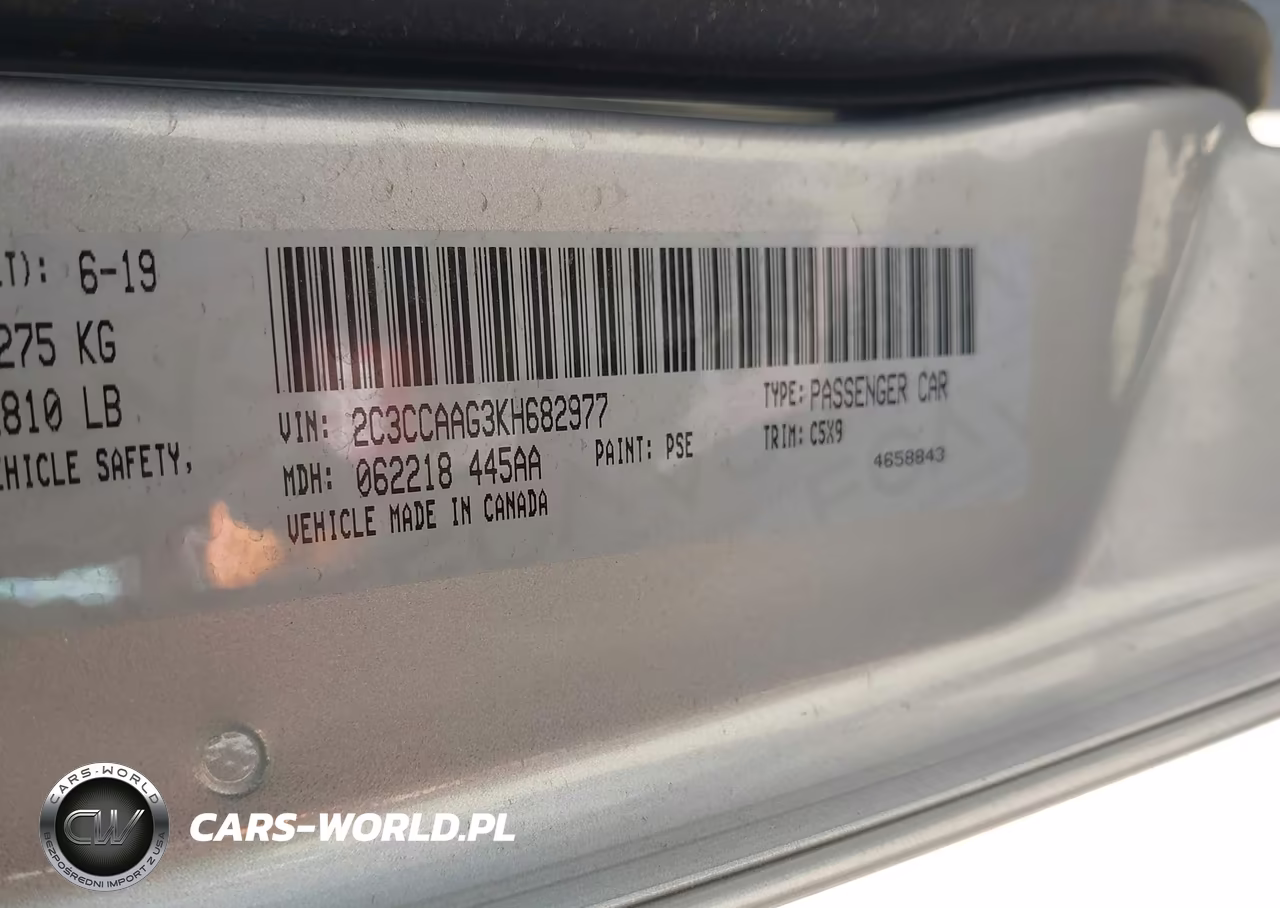 2019 Chrysler 300 Touring VIN:2C3CCAAG3KH682977 - 9