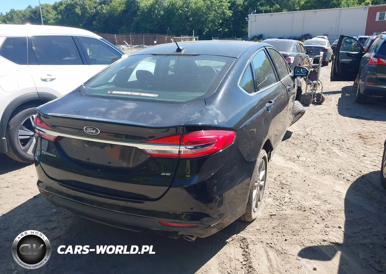 2017 Ford Fusion Se VIN:3FA6P0H73HR135899 - 4