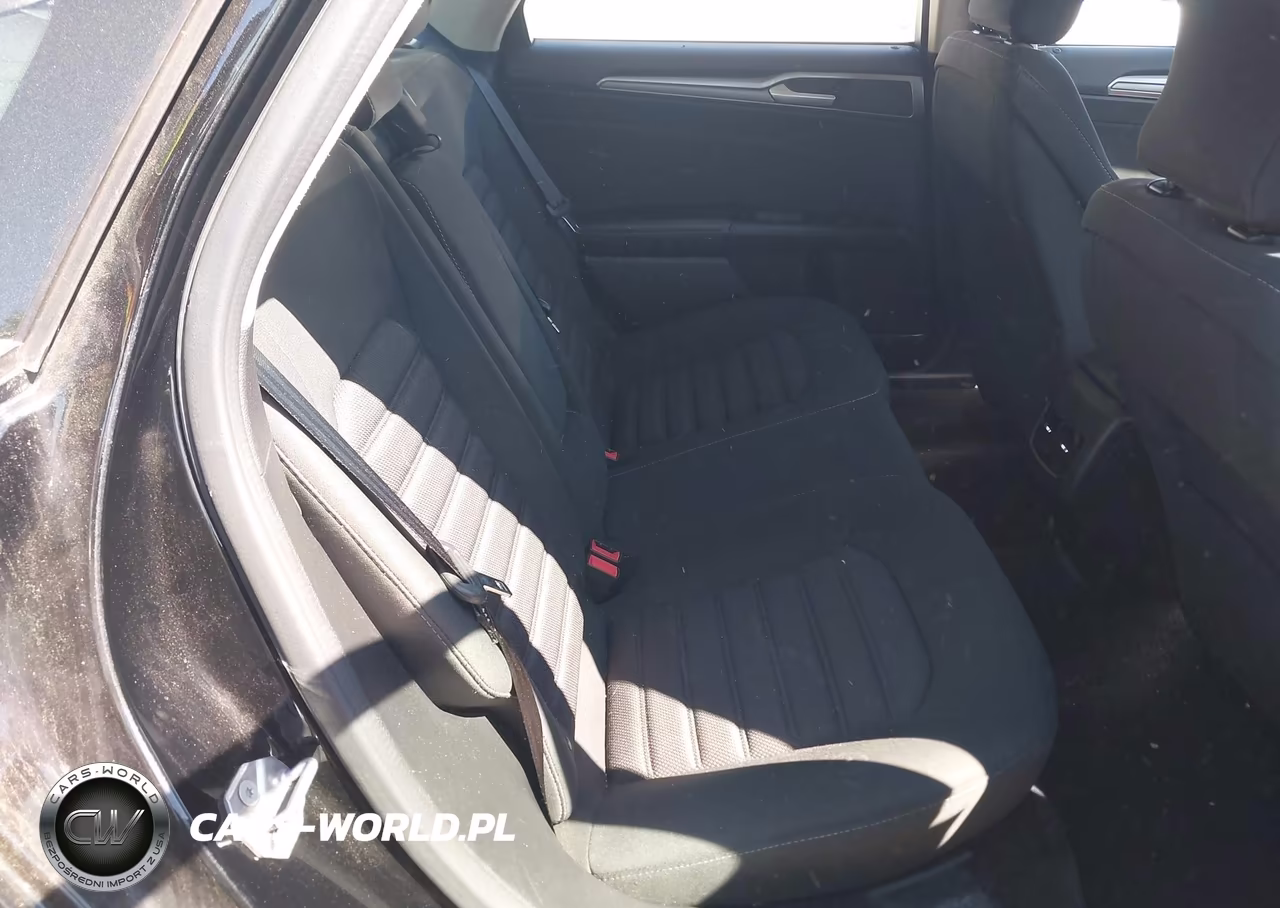 2017 Ford Fusion Se VIN:3FA6P0H73HR135899 - 8