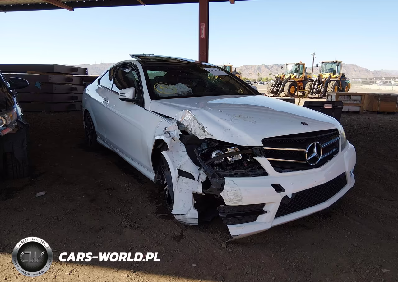 2015 Mercedes-Benz C 350 Sport 4Matic – zdjęcie 1 z 17
