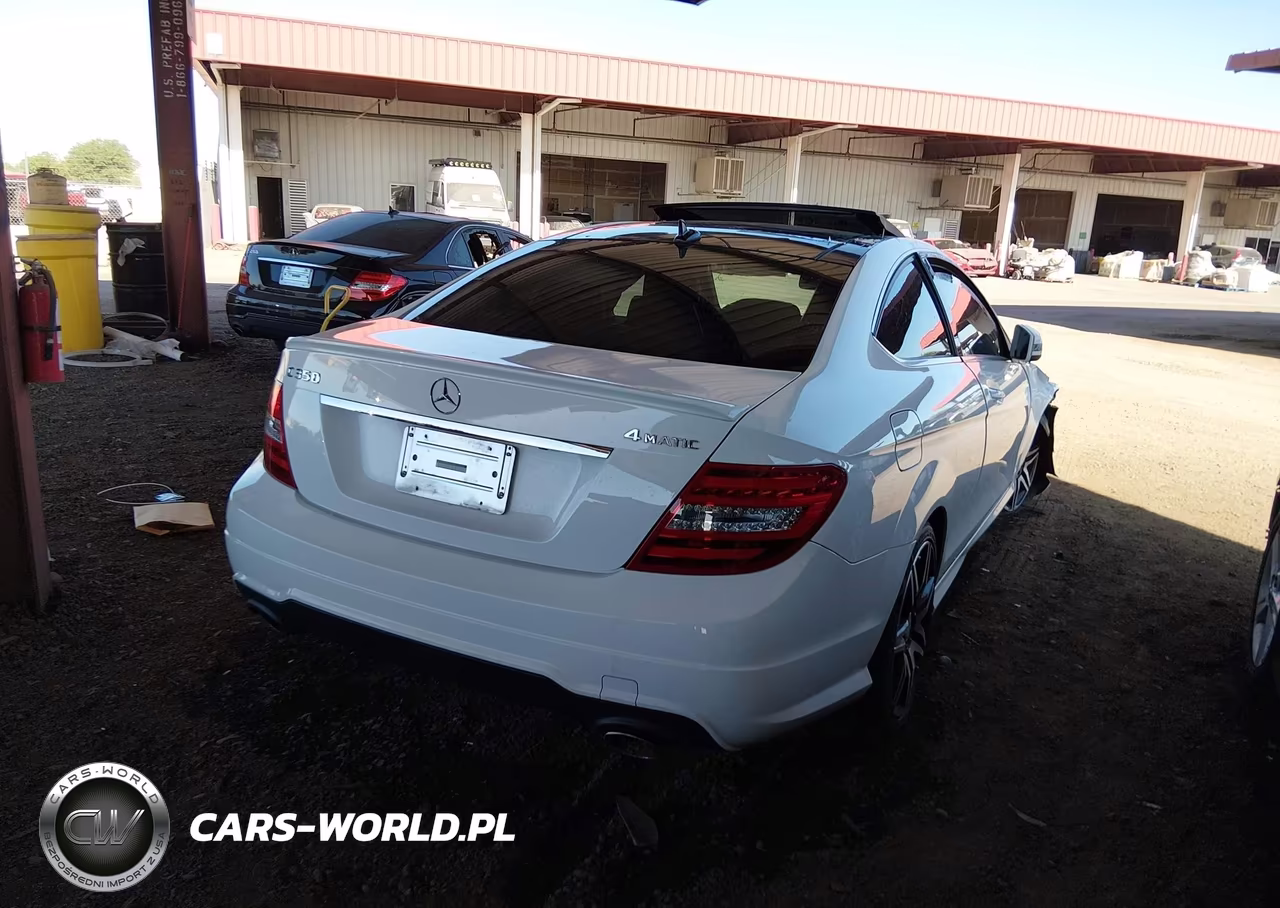 2015 Mercedes-Benz C 350 Sport 4Matic VIN:WDDGJ8JB4FG367046 - 4
