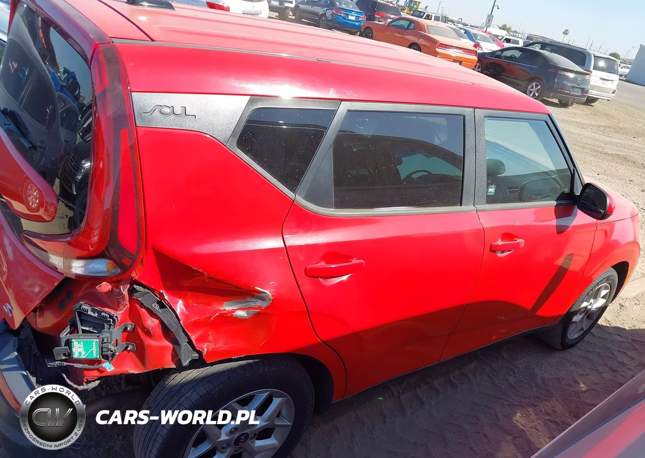 2021 Kia Soul S VIN:KNDJ23AU2M7138167 - 13