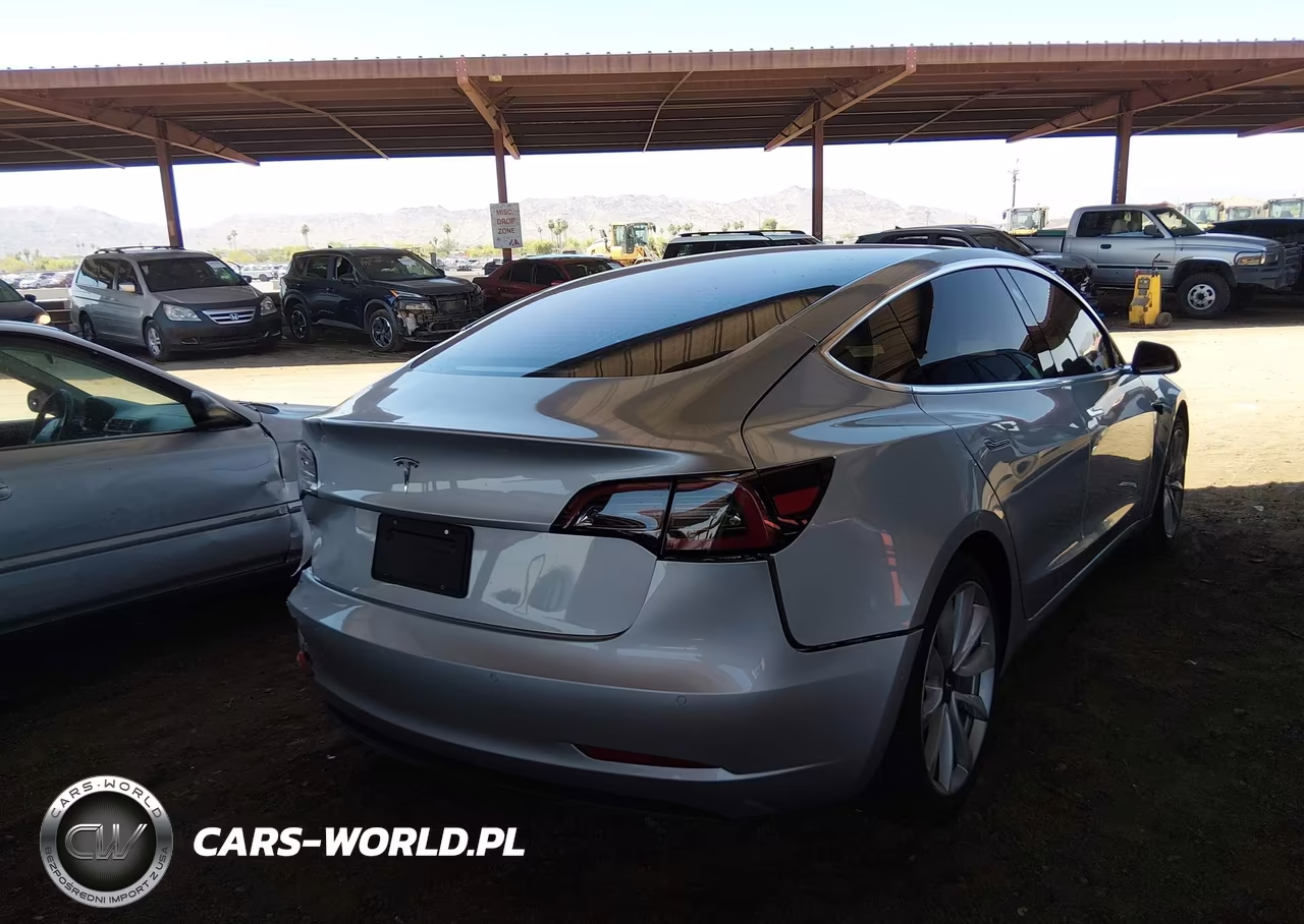 2018 Tesla Model 3 VIN:5YJ3E1EA5JF098466 - 4