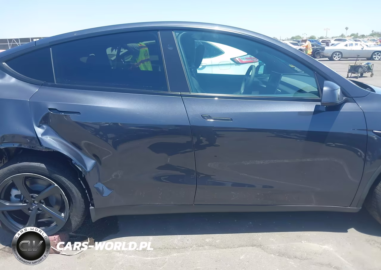 2026 Tesla Model Y Premium Rear-Wheel Drive-Rear-Wheel Drive VIN:7SAYGDED0TF638288 - 13