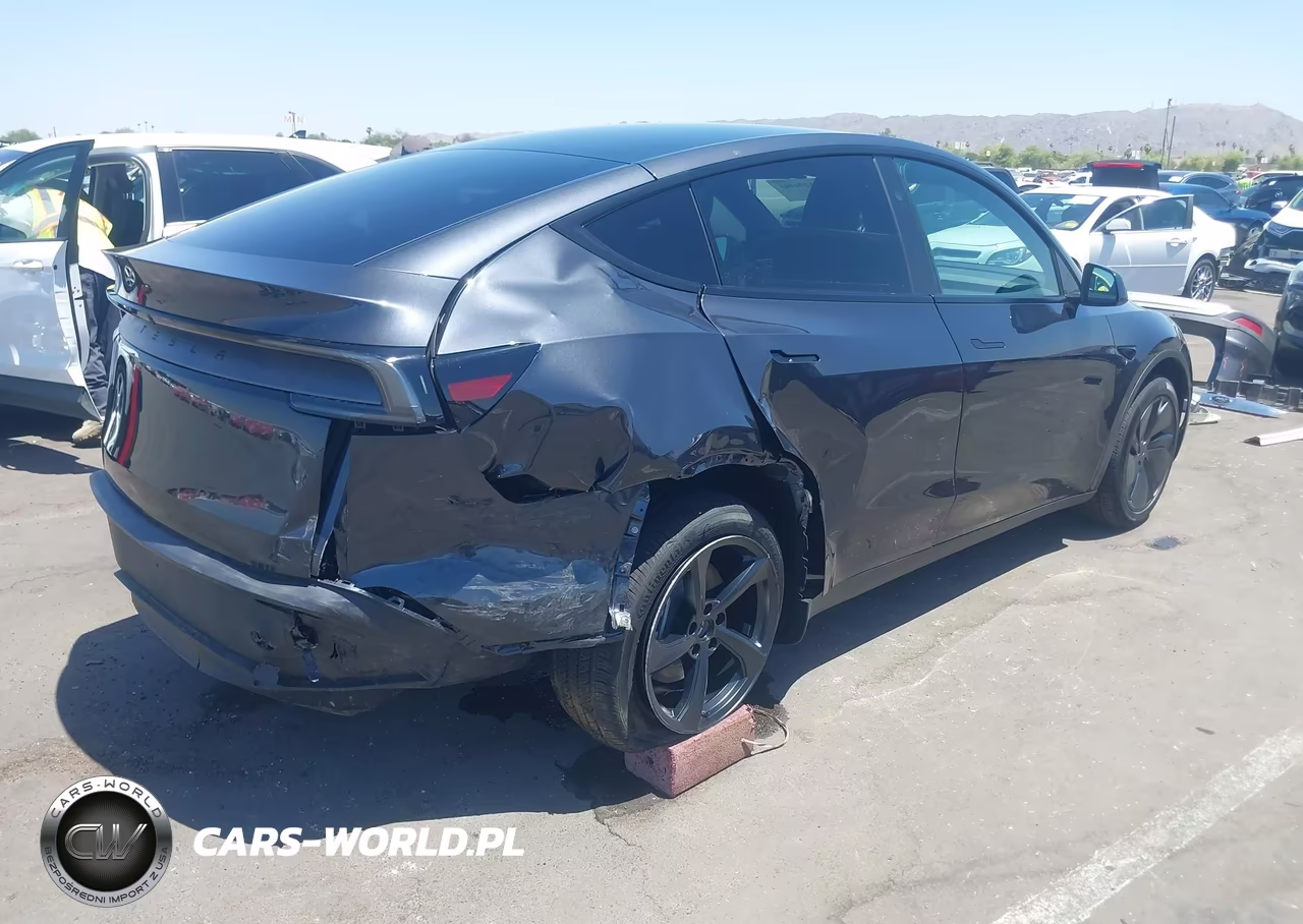 2026 Tesla Model Y Premium Rear-Wheel Drive-Rear-Wheel Drive VIN:7SAYGDED0TF638288 - 4