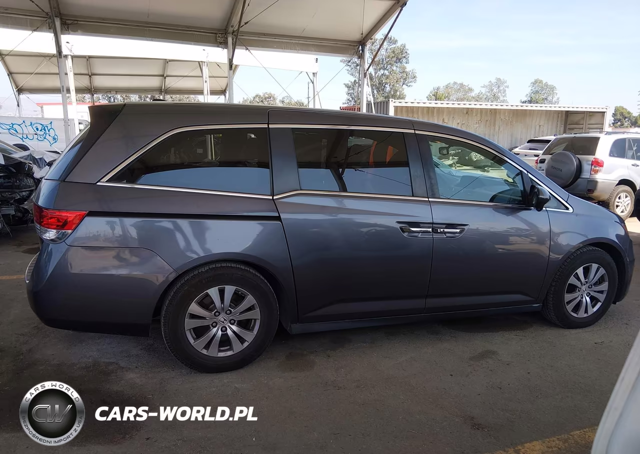 2015 Honda Odyssey Ex-L VIN:5FNRL5H64FB083186 - 13