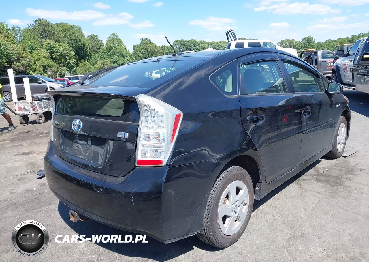 2011 Toyota Prius Two VIN:JTDKN3DU7B5330197 - 4
