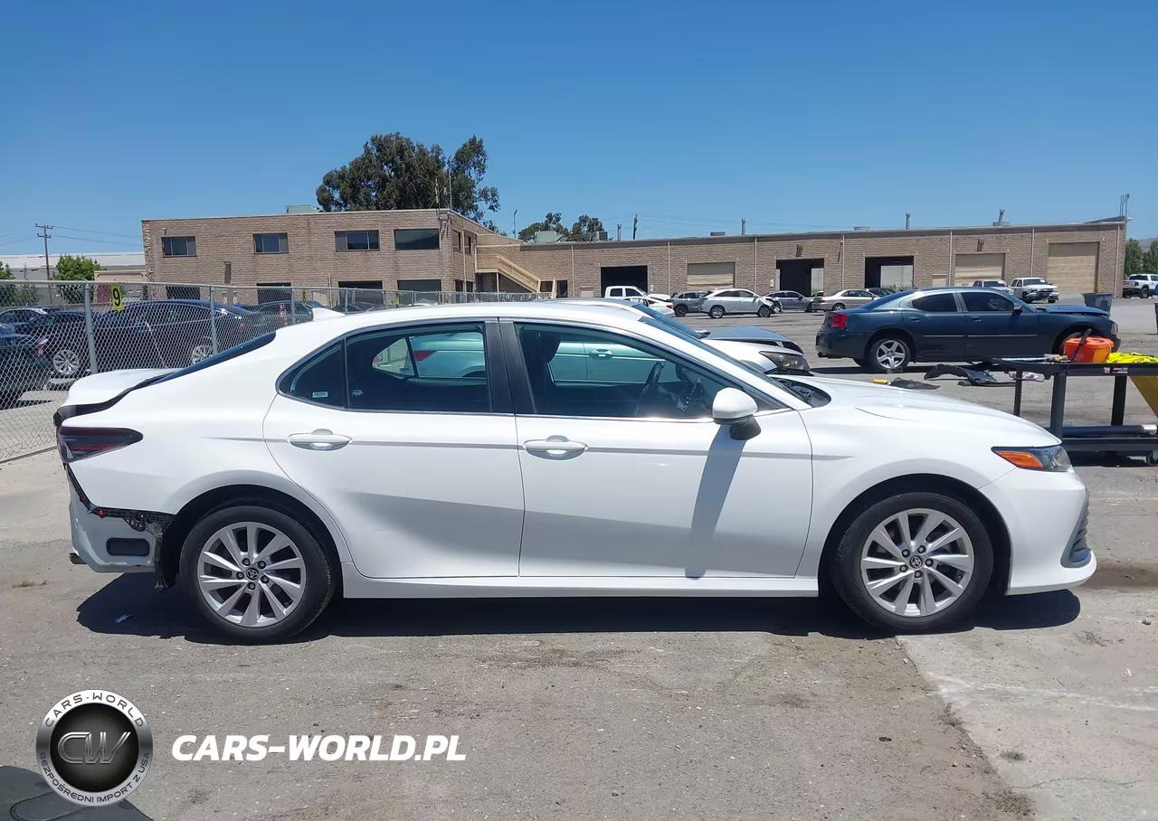 2021 Toyota Camry Le VIN:4T1C11AK9MU594288 - 13