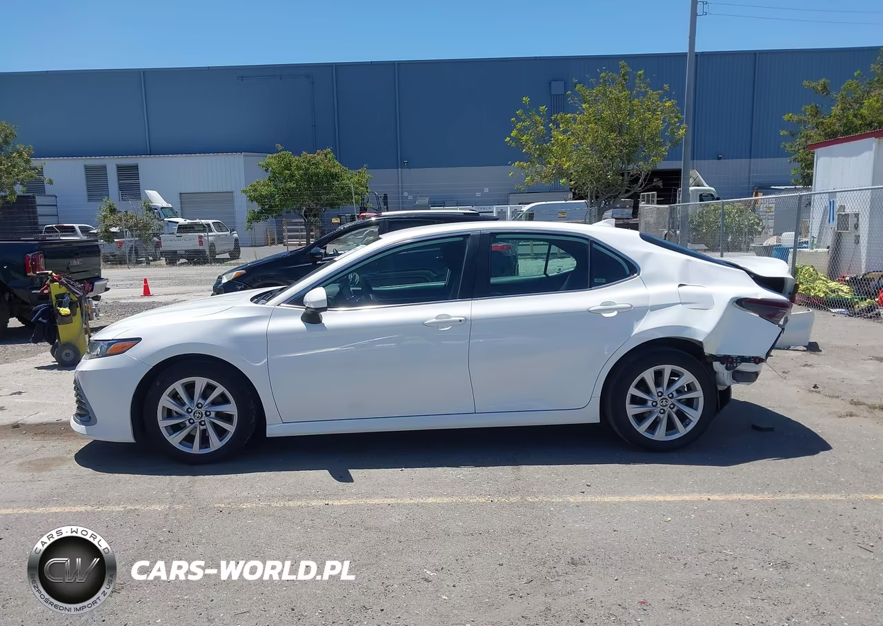 2021 Toyota Camry Le VIN:4T1C11AK9MU594288 - 14