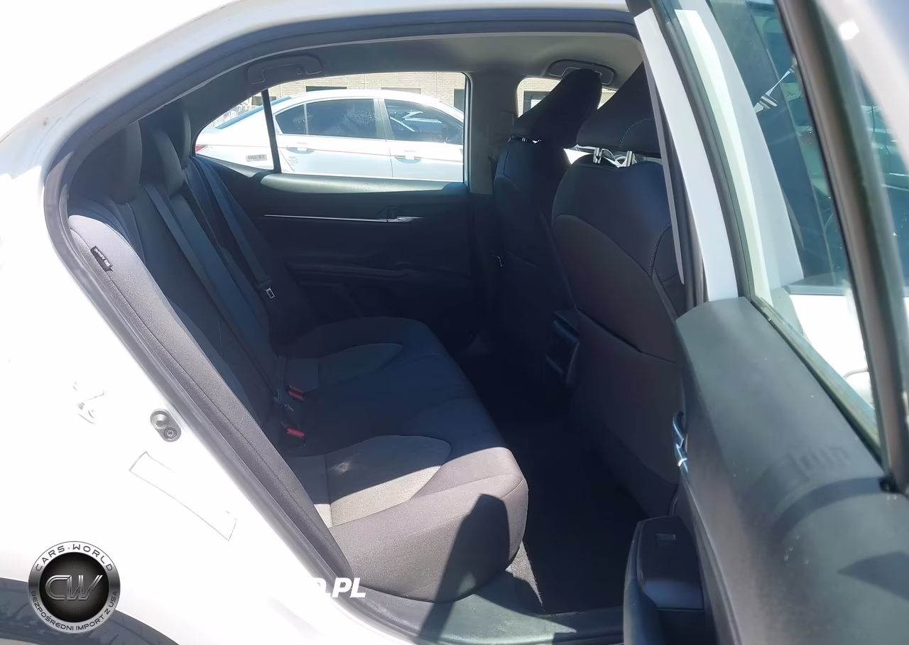 2021 Toyota Camry Le VIN:4T1C11AK9MU594288 - 8