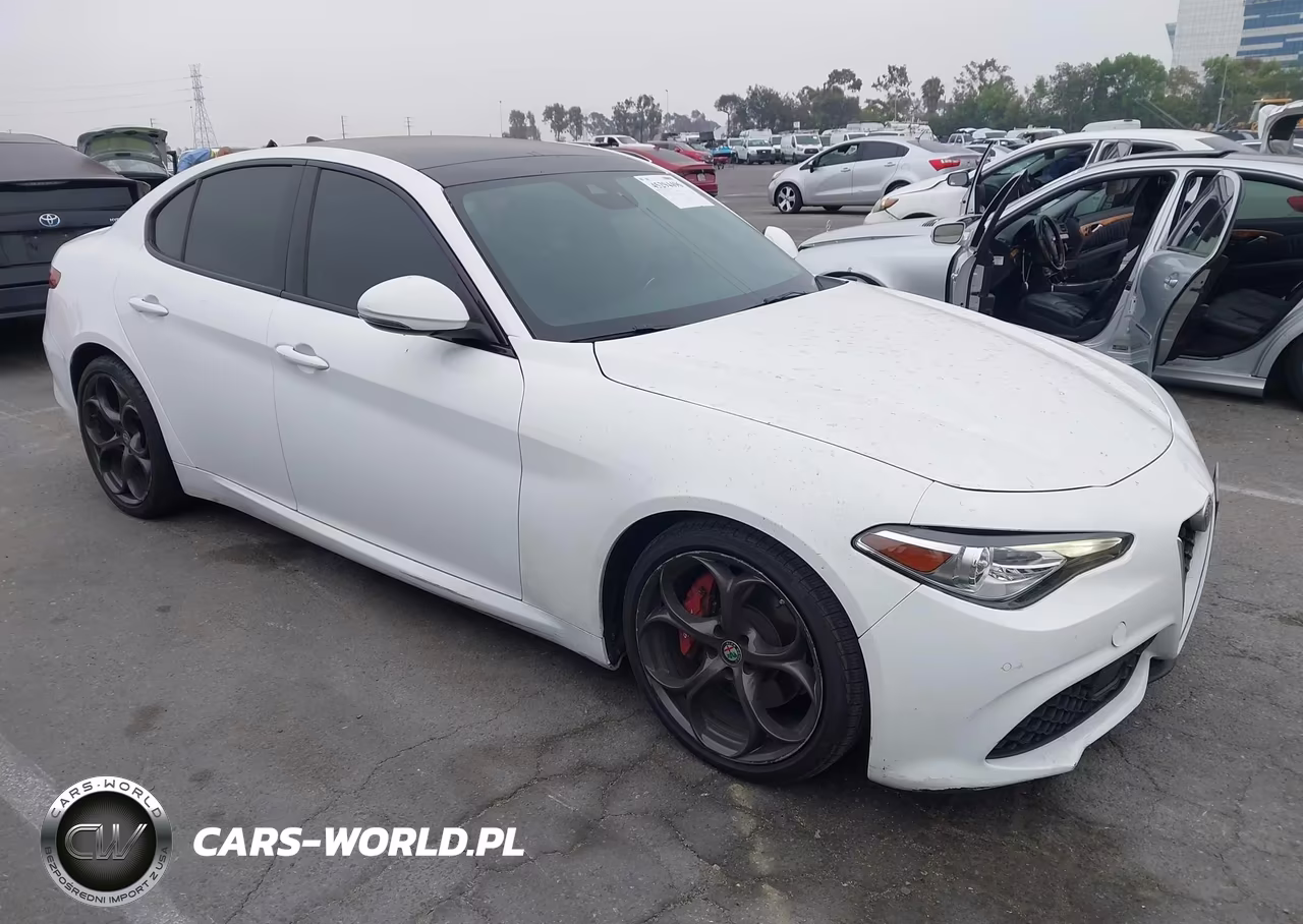 2019 Alfa Romeo Giulia Ti Sport Rwd – zdjęcie 1 z 11