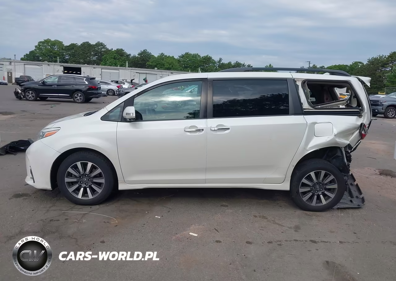 2018 Toyota Sienna Limited Premium 7 Passenger VIN:5TDYZ3DCXJS943557 - 15