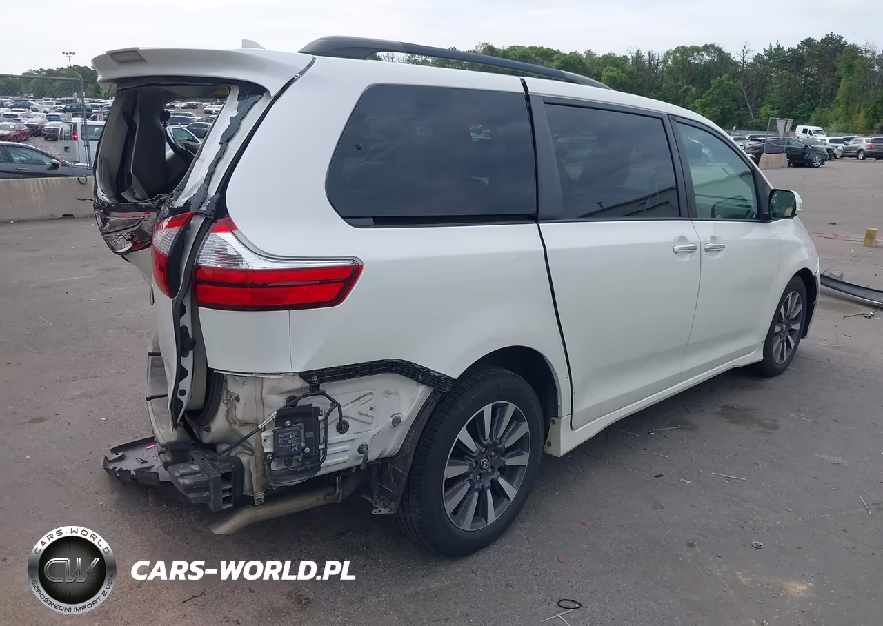 2018 Toyota Sienna Limited Premium 7 Passenger VIN:5TDYZ3DCXJS943557 - 4