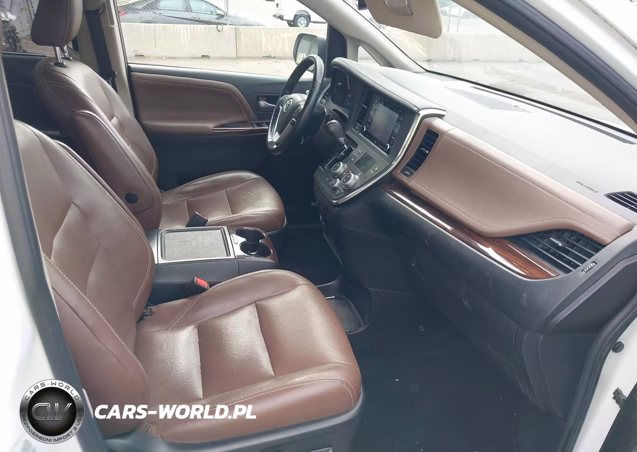 2018 Toyota Sienna Limited Premium 7 Passenger VIN:5TDYZ3DCXJS943557 - 5